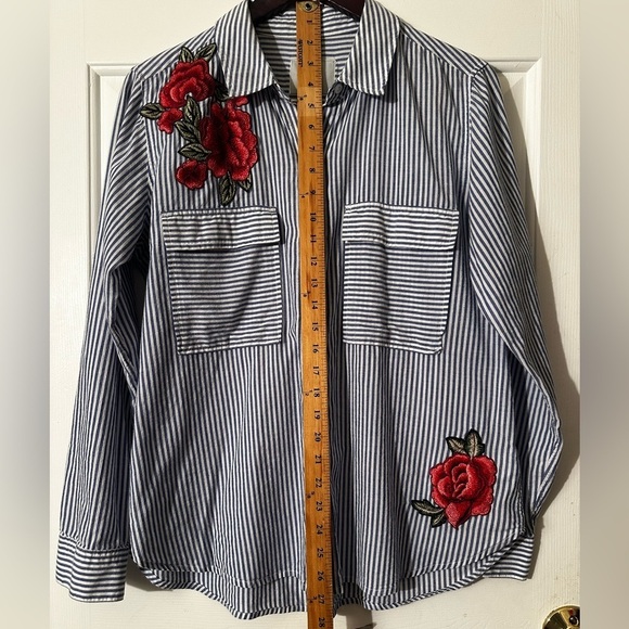 RAILS Revolve Frances Banker Stripe With Floral Patches MED Button Down Oxford - Picture 16 of 16